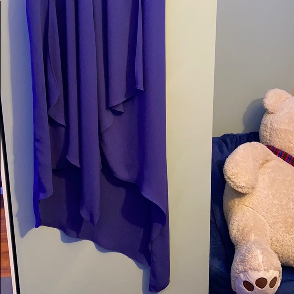 High-low sleeveless dress - Picture 1 of 3